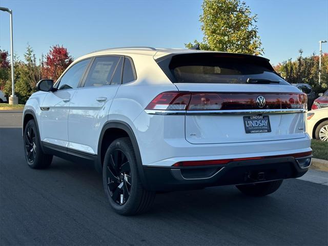 new 2025 Volkswagen Atlas Cross Sport car, priced at $42,624