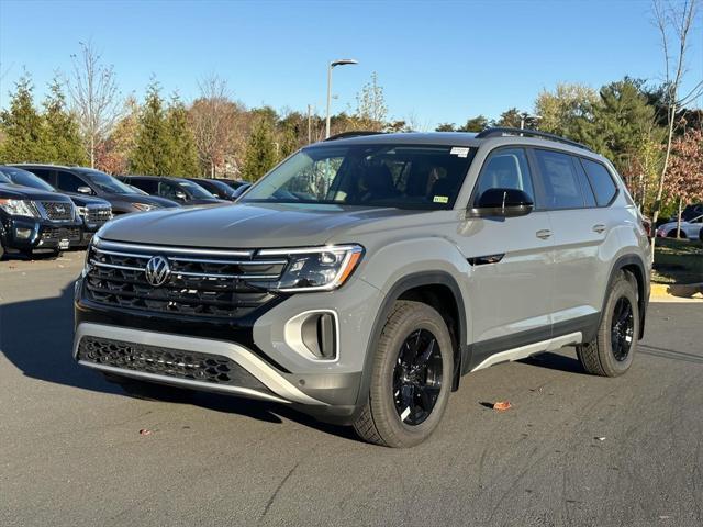 new 2025 Volkswagen Atlas car, priced at $46,146