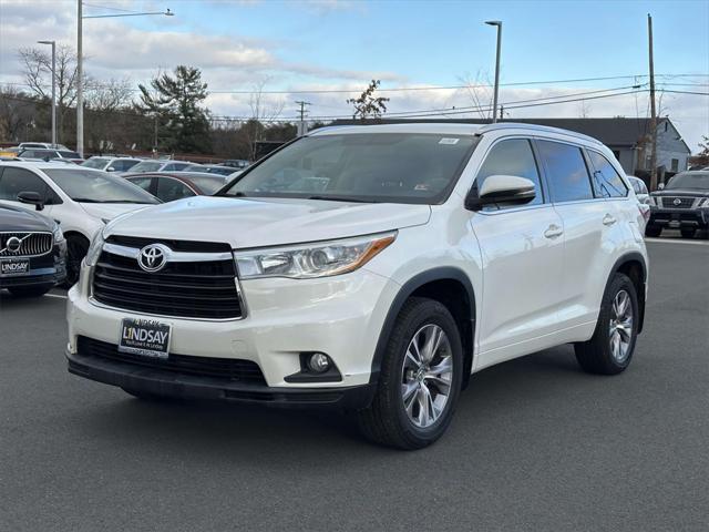 used 2015 Toyota Highlander car, priced at $19,997