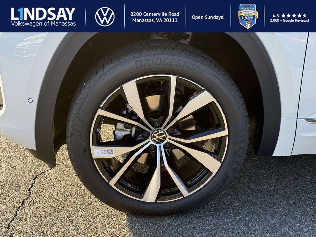 new 2026 Volkswagen Atlas car, priced at $54,313