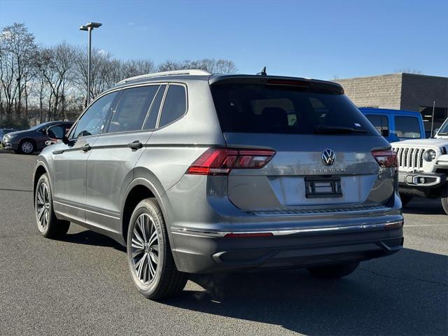 new 2024 Volkswagen Tiguan car, priced at $29,213