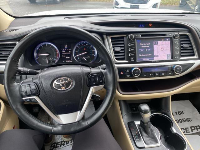 used 2015 Toyota Highlander car, priced at $22,483