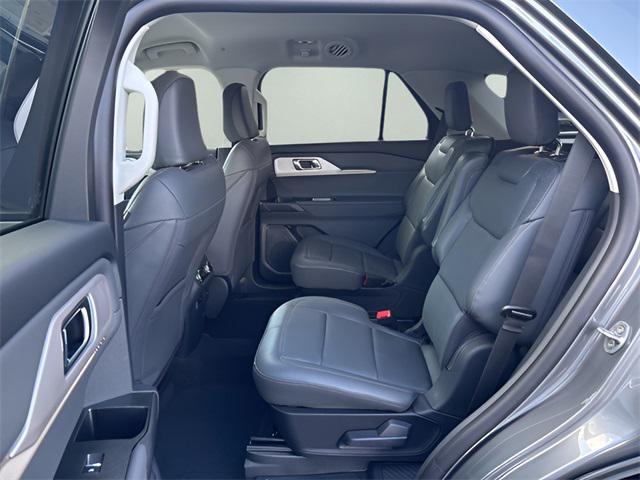 new 2025 Ford Explorer car, priced at $43,462