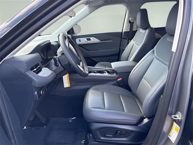 new 2025 Ford Explorer car, priced at $43,462