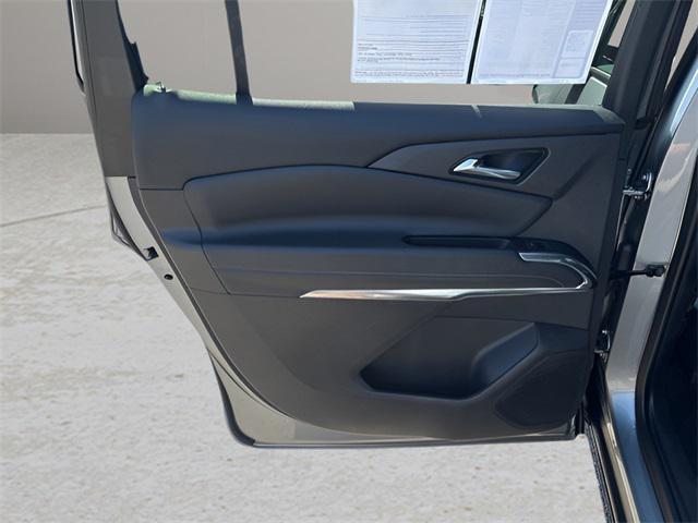 used 2025 Chevrolet Traverse car, priced at $37,324