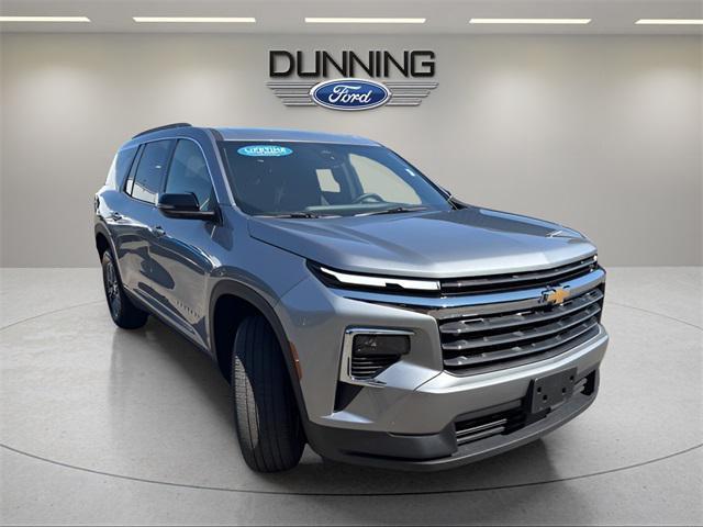 used 2025 Chevrolet Traverse car, priced at $37,324