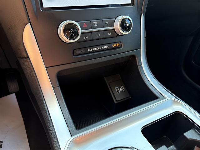 used 2024 Ford Edge car, priced at $22,464