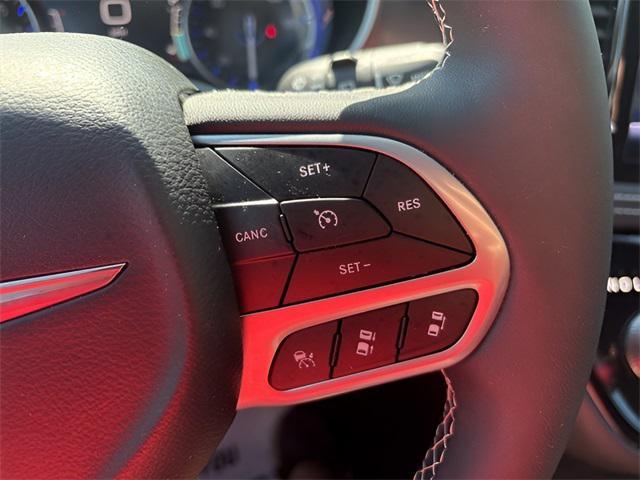used 2025 Chrysler Pacifica car, priced at $38,665
