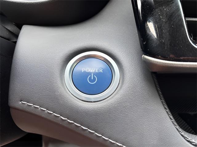 used 2021 Toyota Highlander Hybrid car, priced at $38,768