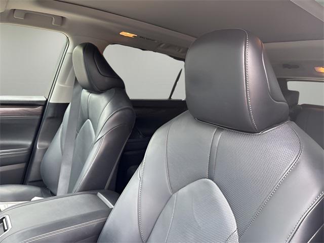 used 2021 Toyota Highlander Hybrid car, priced at $38,768