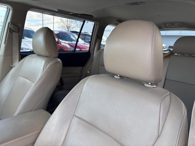 used 2013 Toyota Highlander car, priced at $16,747