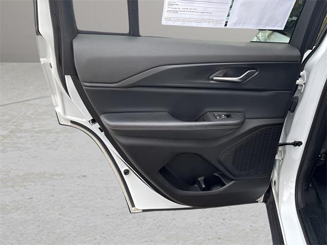 used 2023 Jeep Grand Cherokee car, priced at $28,982