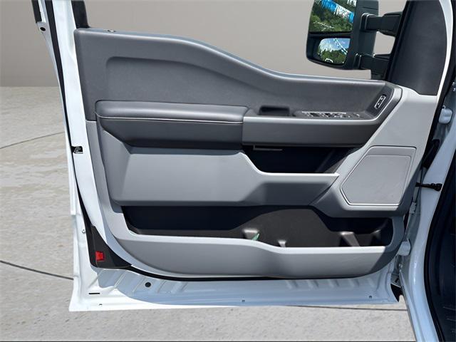 new 2025 Ford F-350 car, priced at $56,685