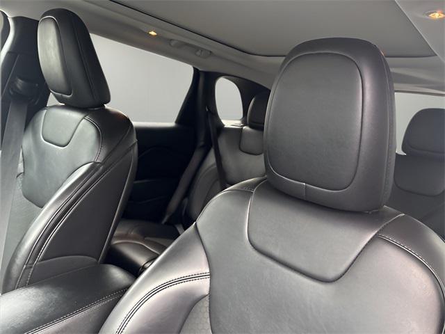 used 2019 Jeep Cherokee car, priced at $17,177