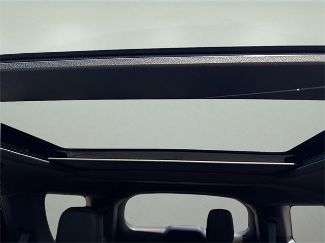 new 2025 Ford Explorer car, priced at $49,872