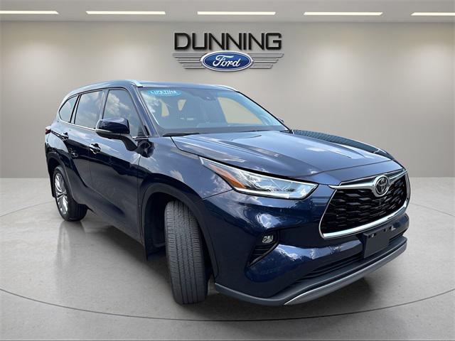 used 2023 Toyota Highlander car, priced at $43,677