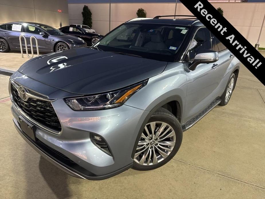 used 2023 Toyota Highlander car, priced at $45,888