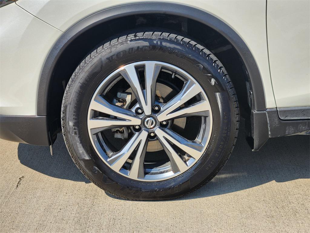 used 2019 Nissan Rogue car, priced at $17,888