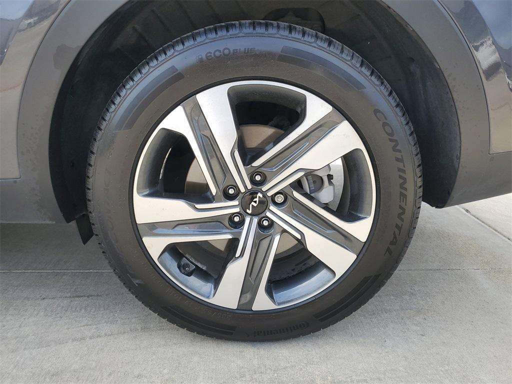 used 2022 Kia Sorento Plug-In Hybrid car, priced at $29,777