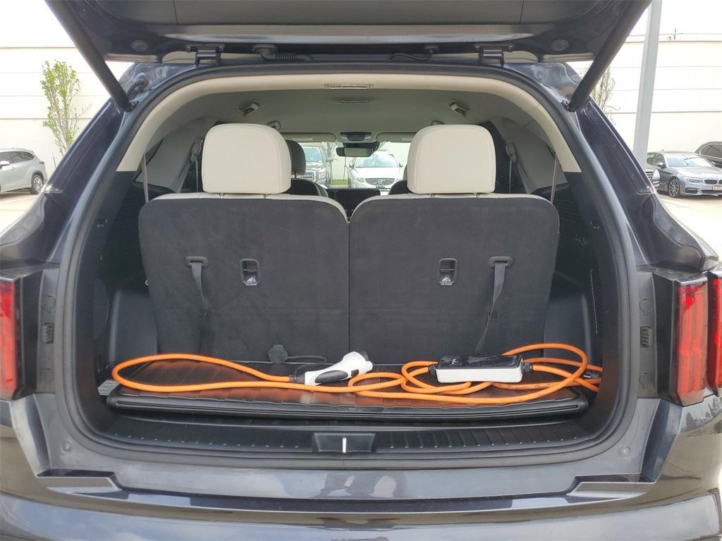 used 2022 Kia Sorento Plug-In Hybrid car, priced at $29,777
