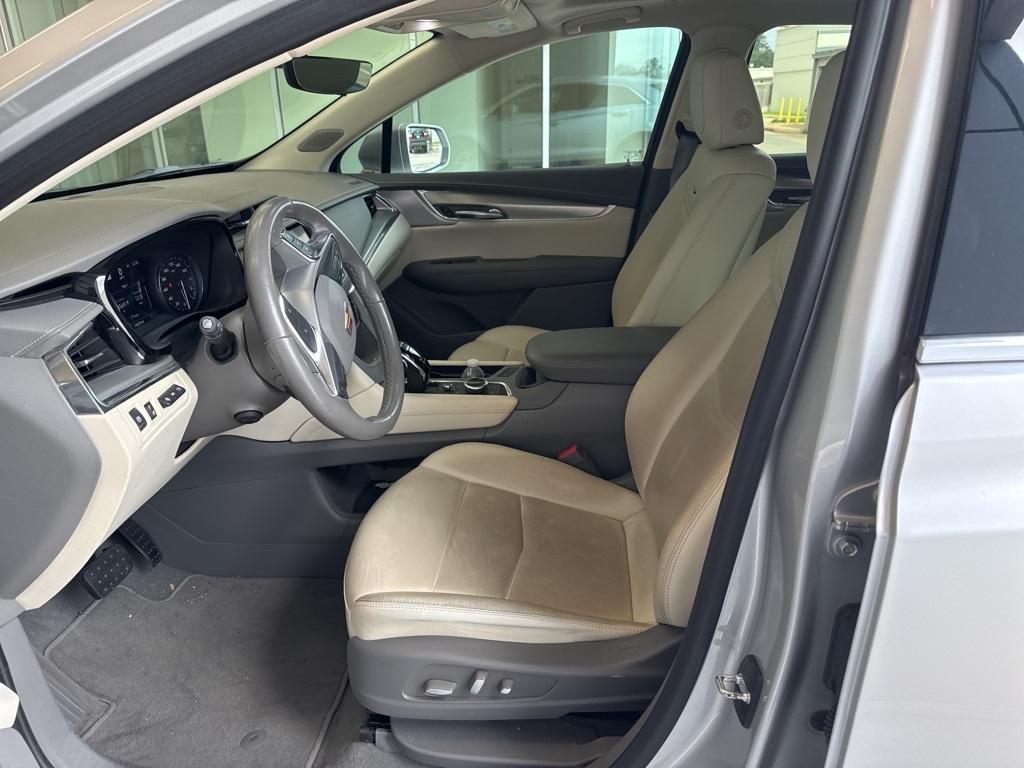 used 2020 Cadillac XT5 car, priced at $29,888