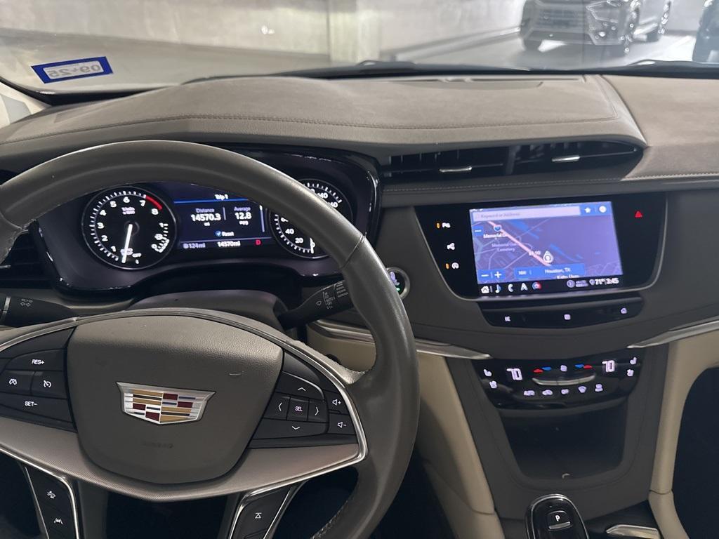 used 2020 Cadillac XT5 car, priced at $29,888