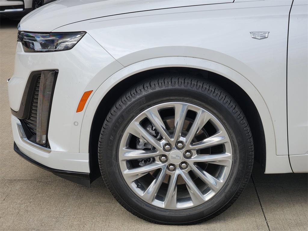 used 2022 Cadillac XT6 car, priced at $34,888