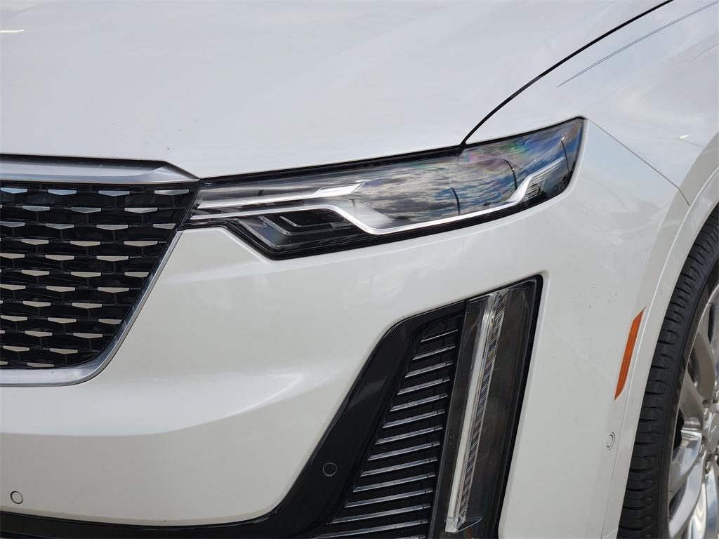 used 2022 Cadillac XT6 car, priced at $34,888