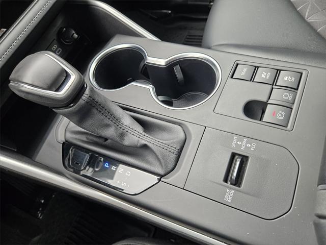 used 2024 Toyota Highlander Hybrid car, priced at $46,888