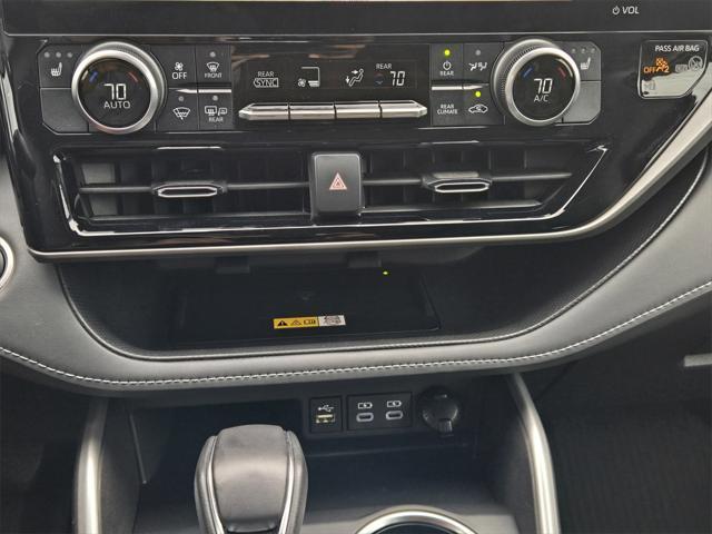 used 2024 Toyota Highlander Hybrid car, priced at $46,888