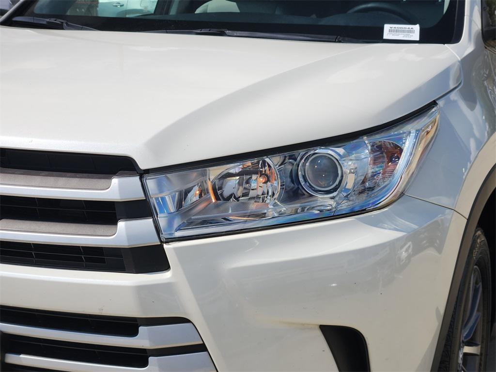 used 2018 Toyota Highlander car, priced at $21,888