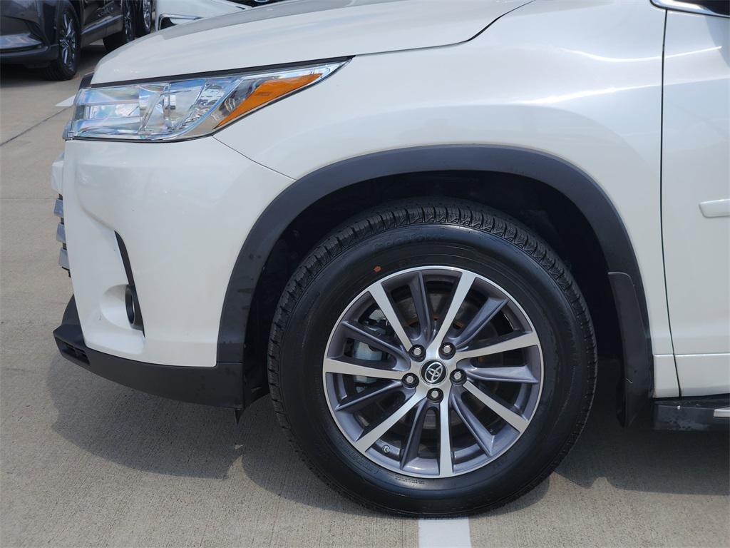 used 2018 Toyota Highlander car, priced at $21,888