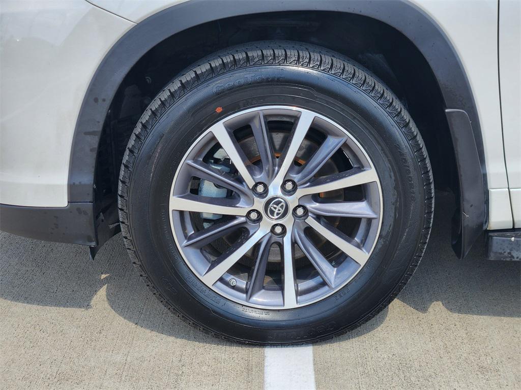 used 2018 Toyota Highlander car, priced at $21,888