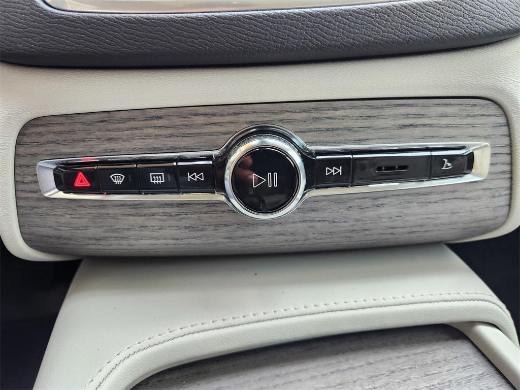 used 2024 Volvo XC90 car, priced at $46,189
