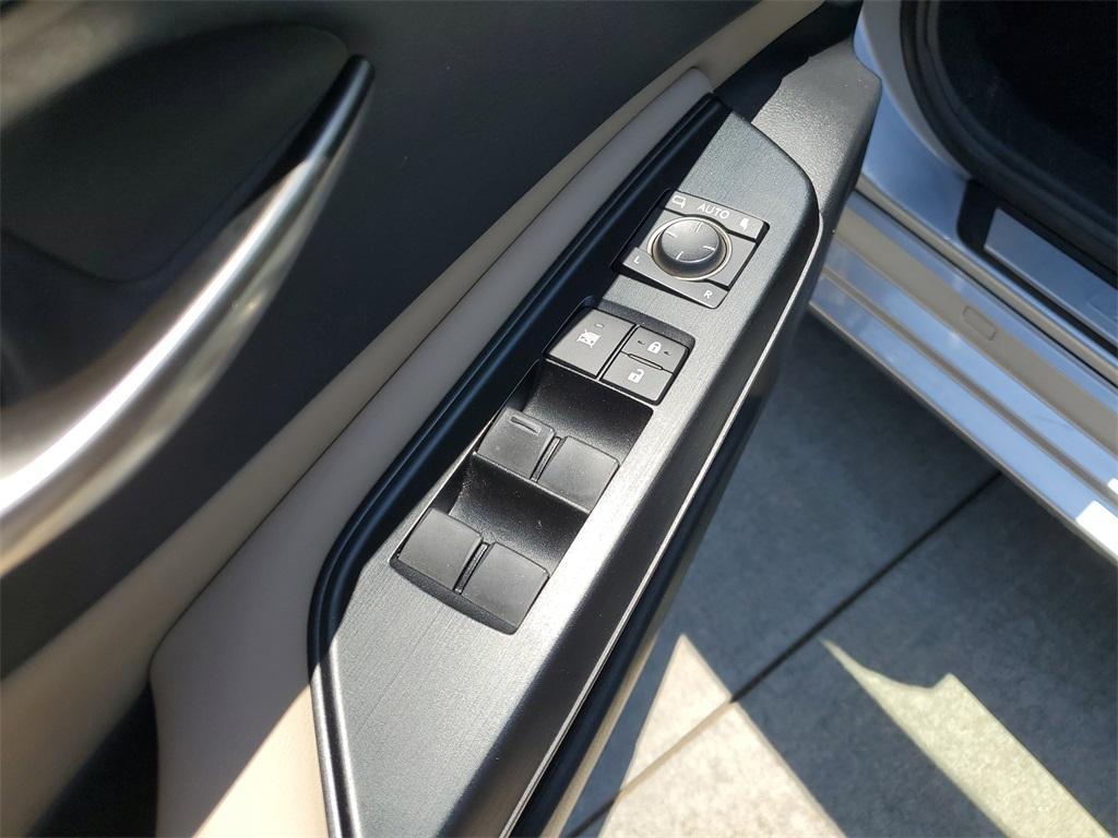 used 2020 Lexus ES 350 car, priced at $25,888