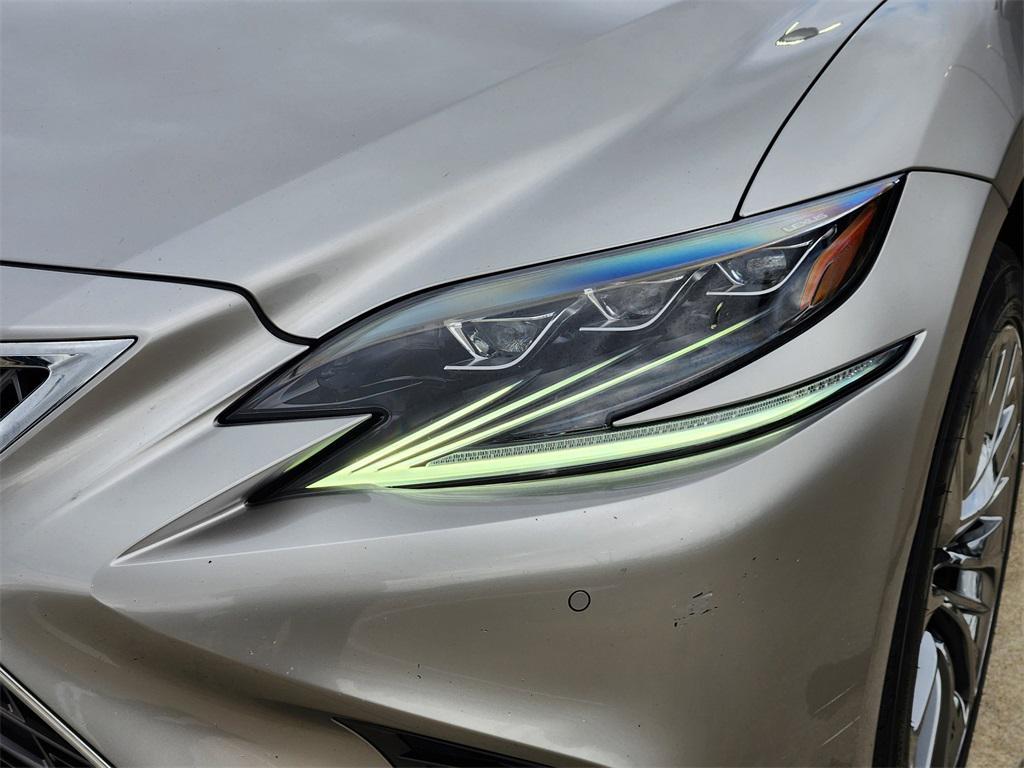 used 2018 Lexus LS 500 car, priced at $43,888
