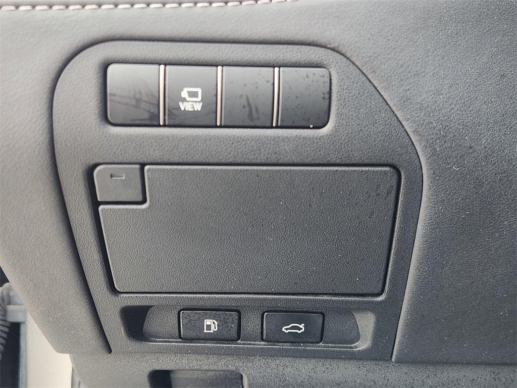 used 2018 Lexus LS 500 car, priced at $43,888