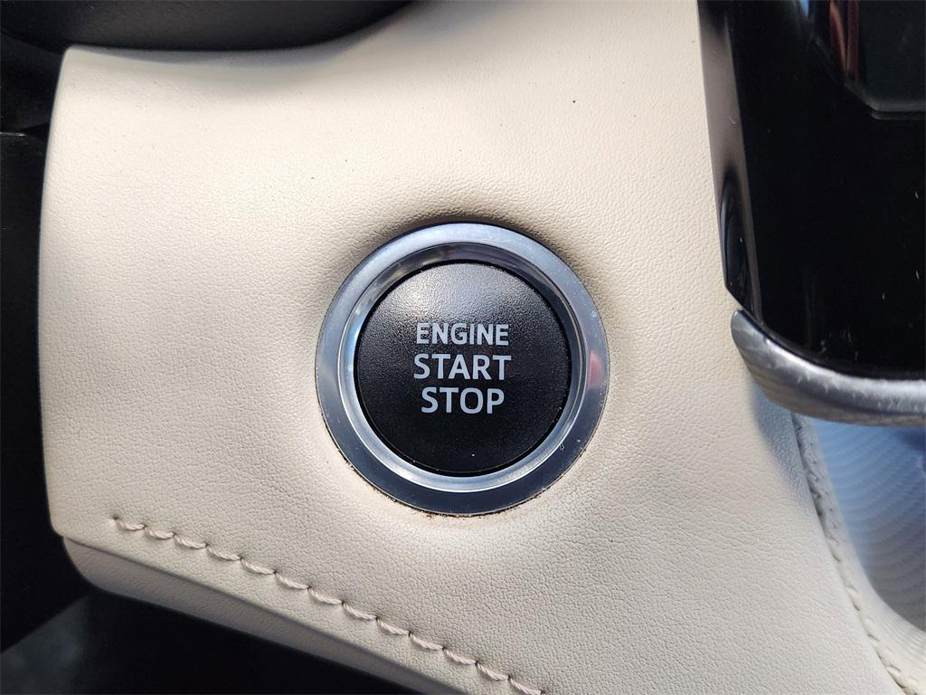 used 2020 Toyota Highlander car, priced at $29,777