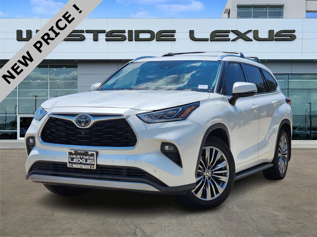 used 2020 Toyota Highlander car, priced at $29,777