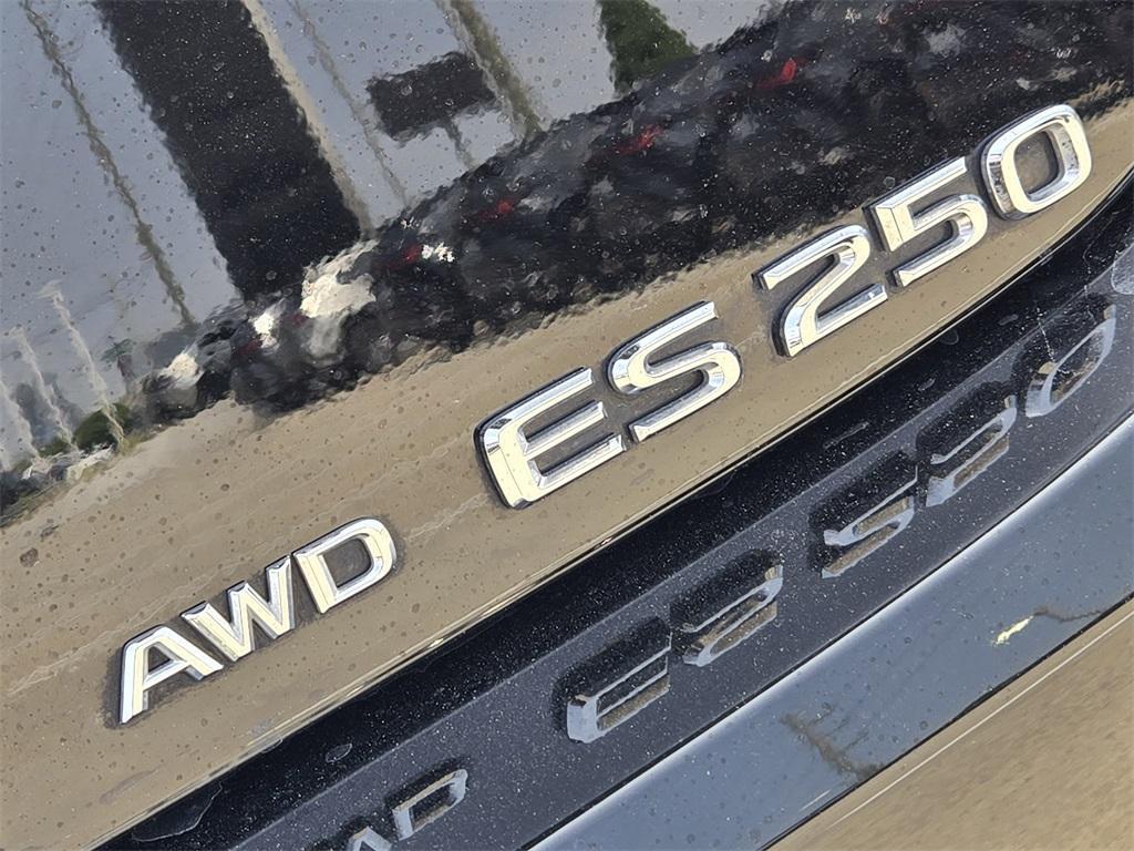 used 2024 Lexus ES 300h car, priced at $42,777