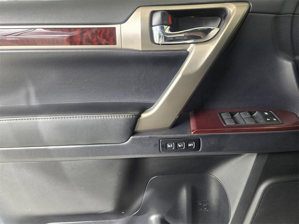 used 2019 Lexus GX 460 car, priced at $30,888