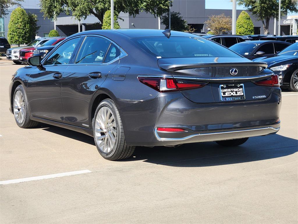 used 2022 Lexus ES 300h car, priced at $45,888