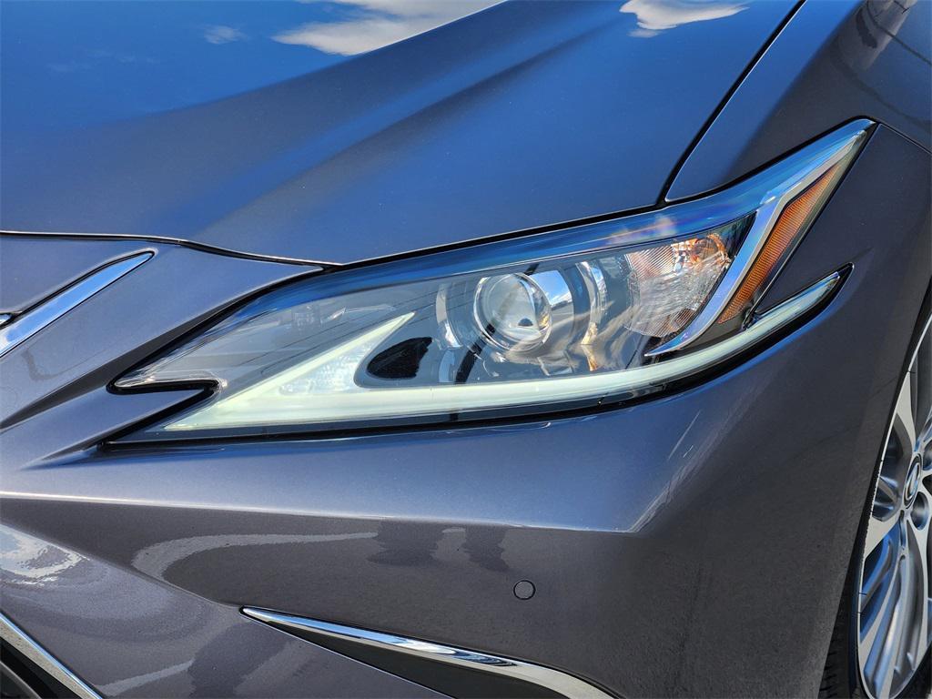 used 2020 Lexus ES 350 car, priced at $35,888