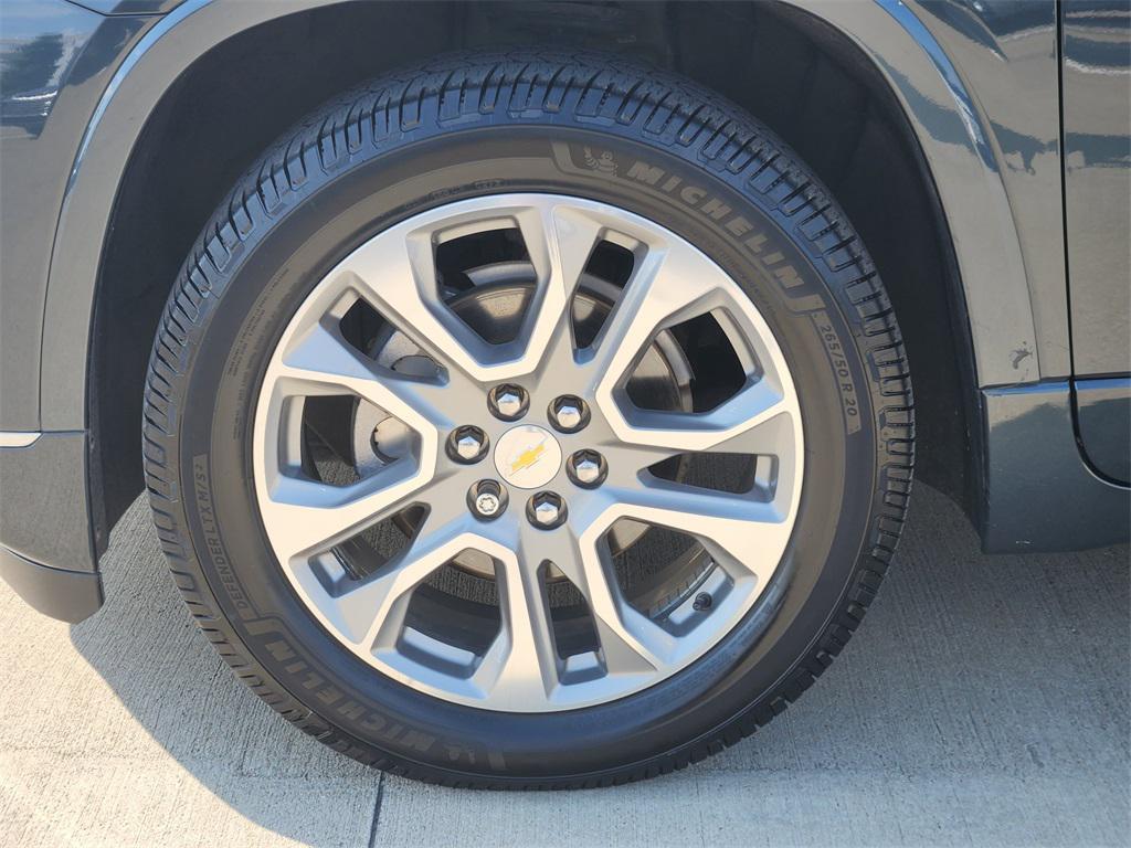 used 2018 Chevrolet Traverse car, priced at $16,888