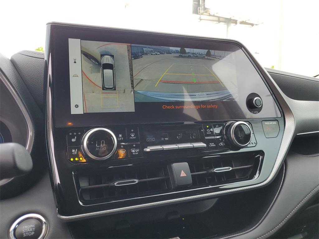 used 2023 Toyota Highlander car, priced at $45,888