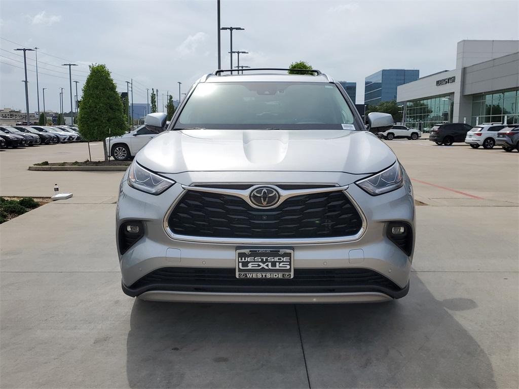 used 2023 Toyota Highlander car, priced at $45,888