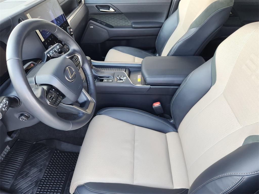 used 2024 Lexus GX 550 car, priced at $91,888
