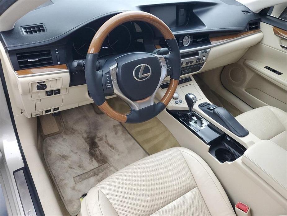 used 2013 Lexus ES 300h car, priced at $12,888