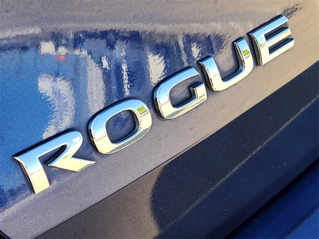 used 2019 Nissan Rogue car, priced at $19,888