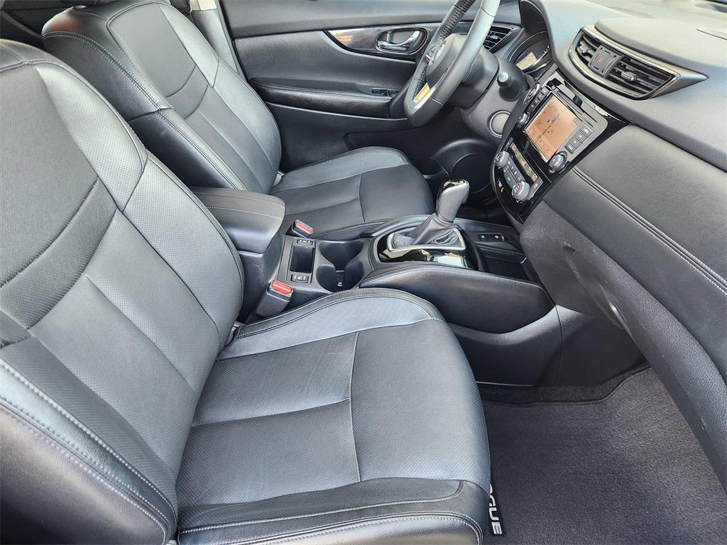 used 2019 Nissan Rogue car, priced at $19,888